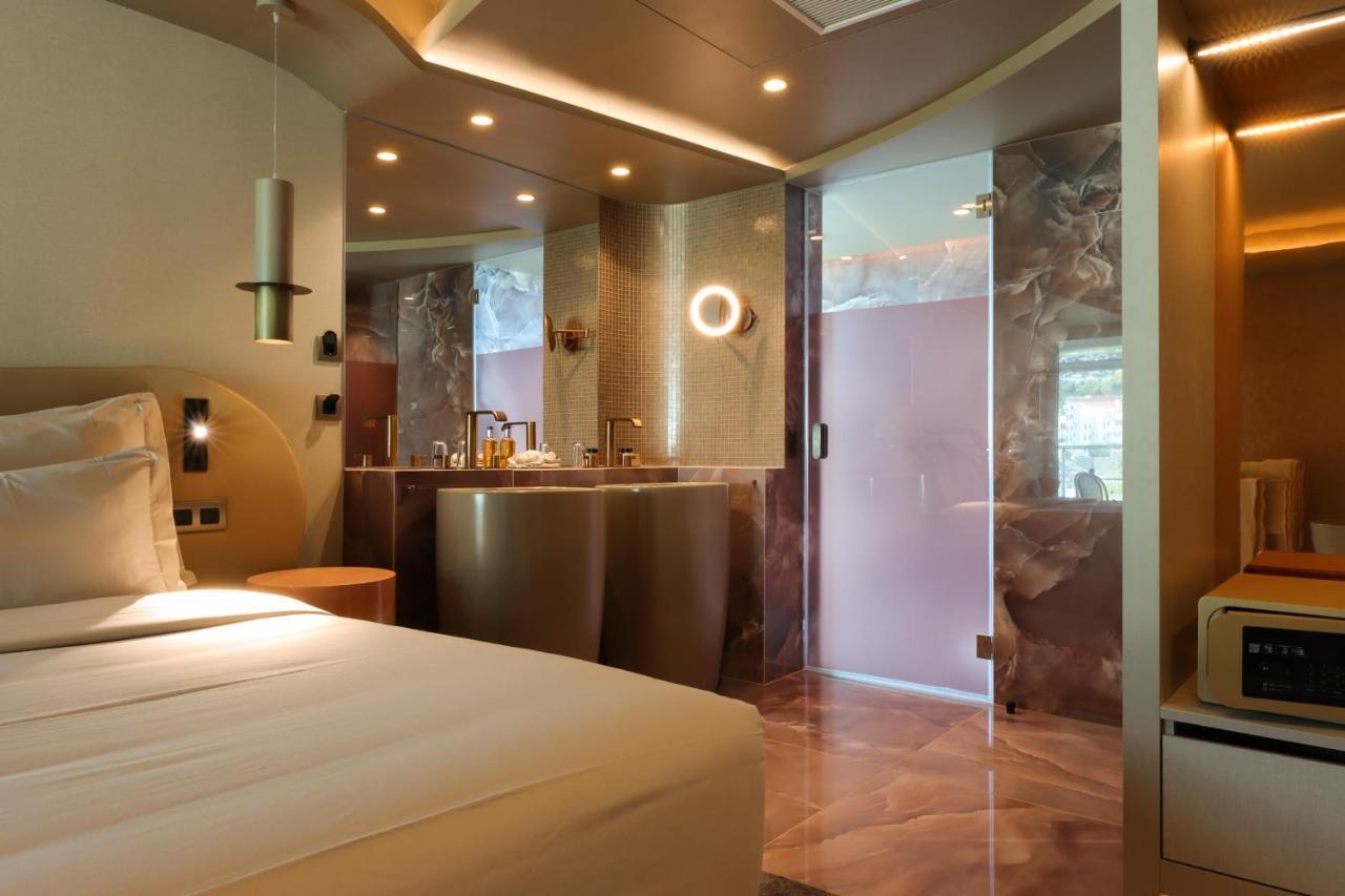 The Views Baia - Adults Only Hotel Funchal  Exterior photo